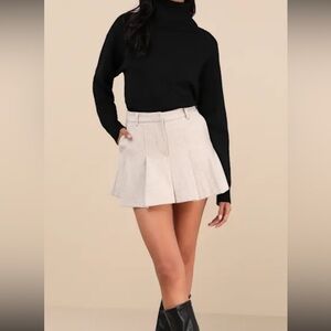 Lulu's Cream High-Waisted Trousers New With tags